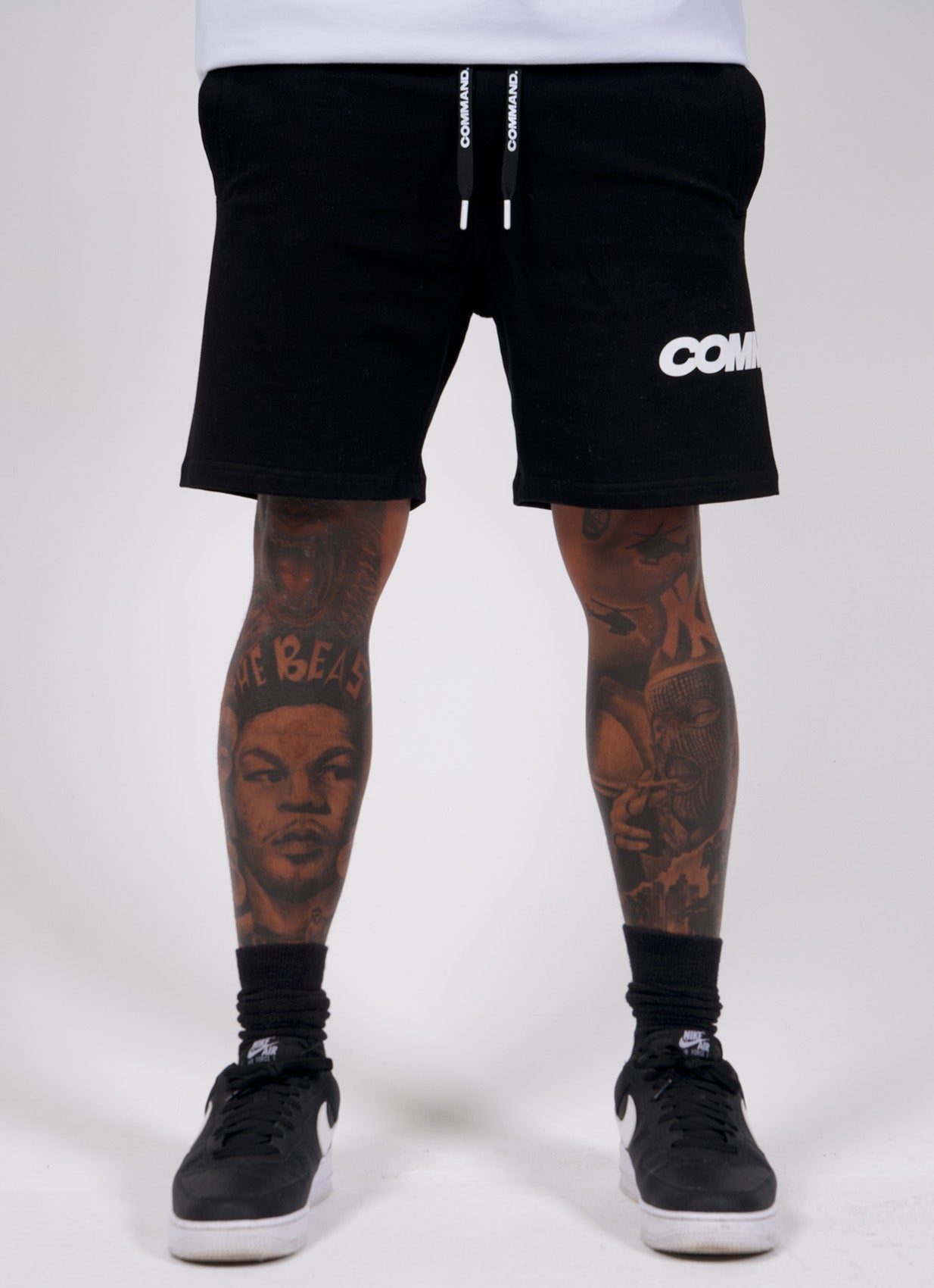 BLACK LOGO SHORTS