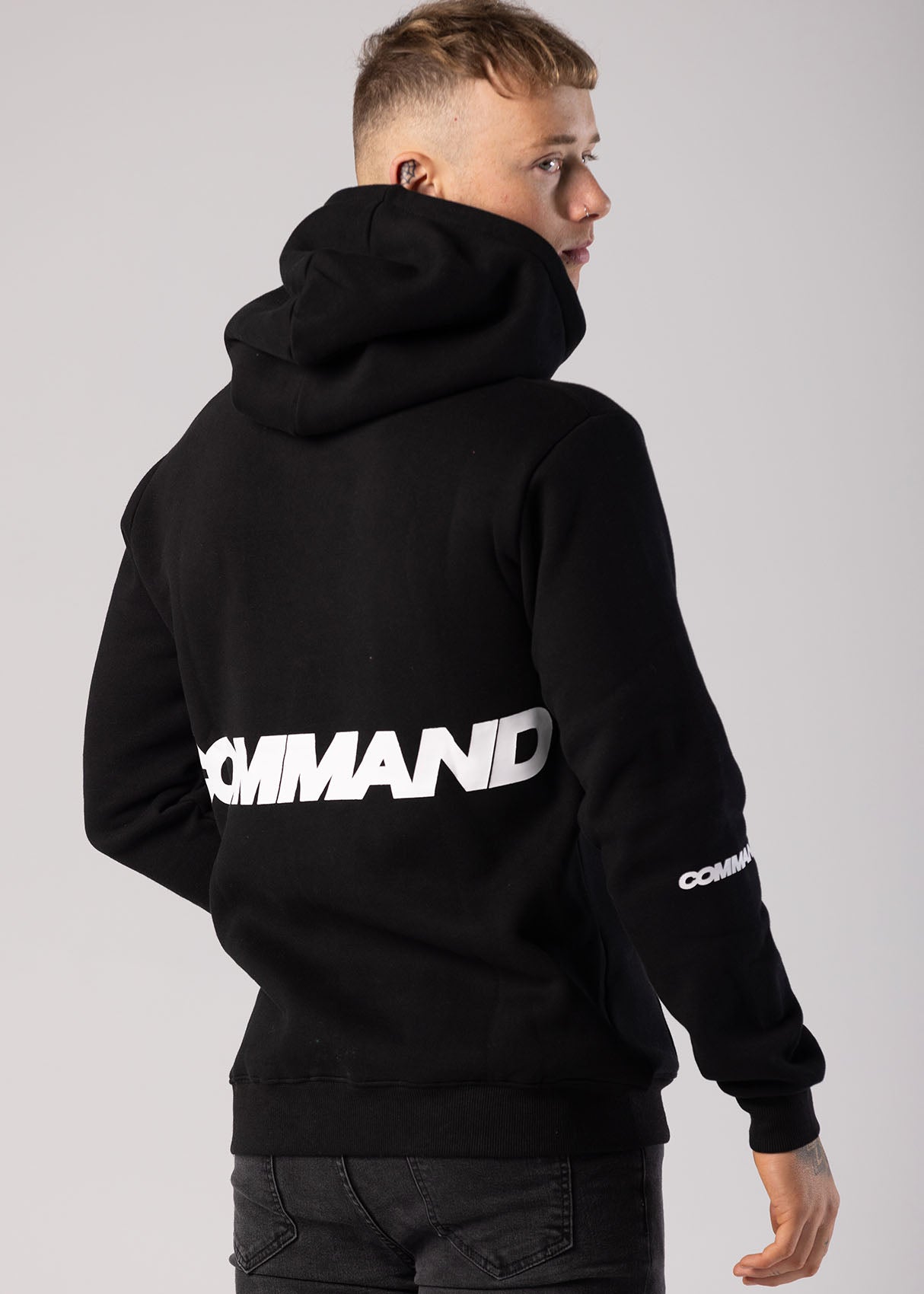 BLACK VANTAGE HOODIE