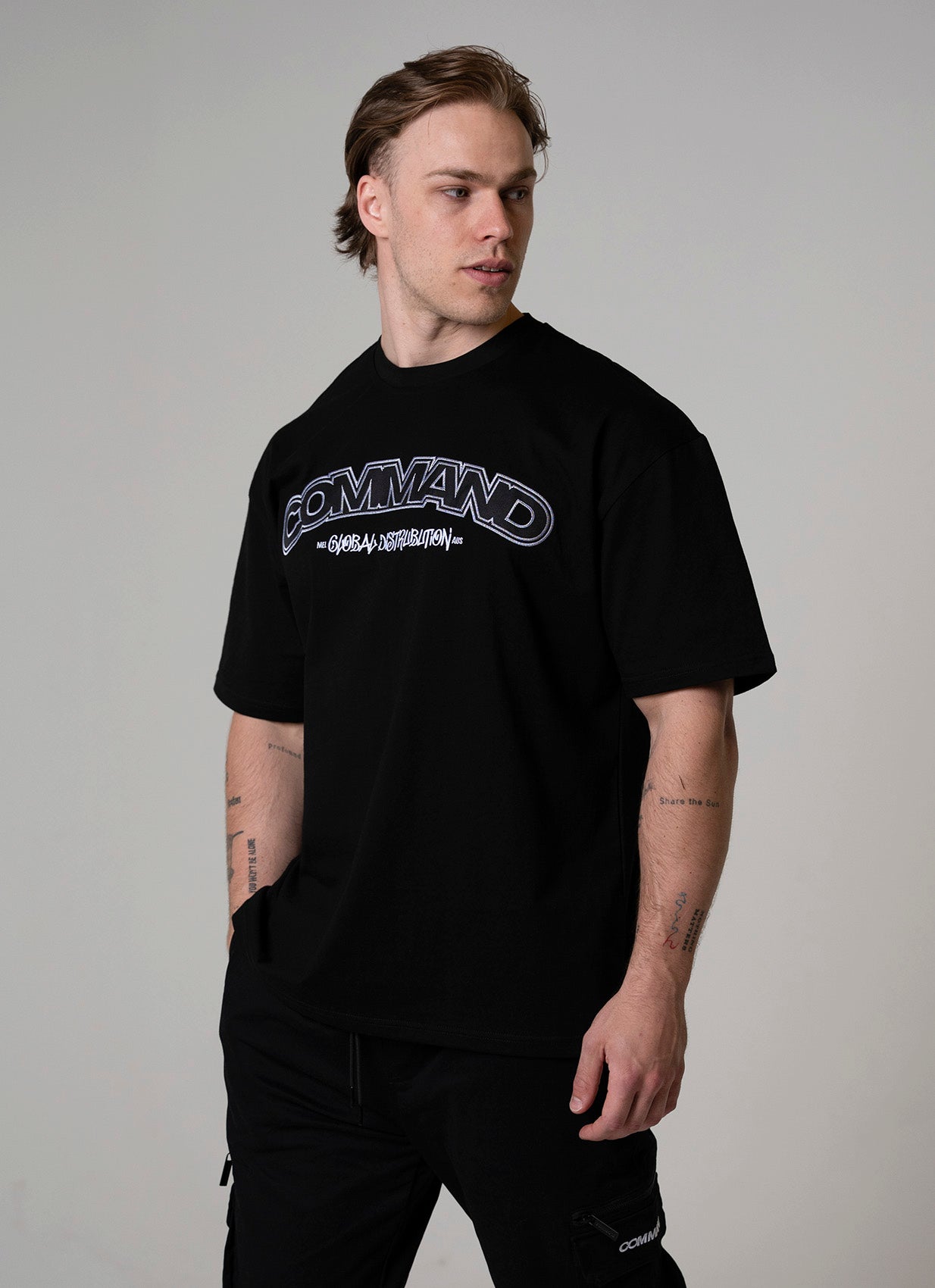 BLACK/WHITE OVERSIZED GLOBAL T-SHIRT - Command Melbourne BLACK/WHITE OVERSIZED GLOBAL T-SHIRT - Command Melbourne
