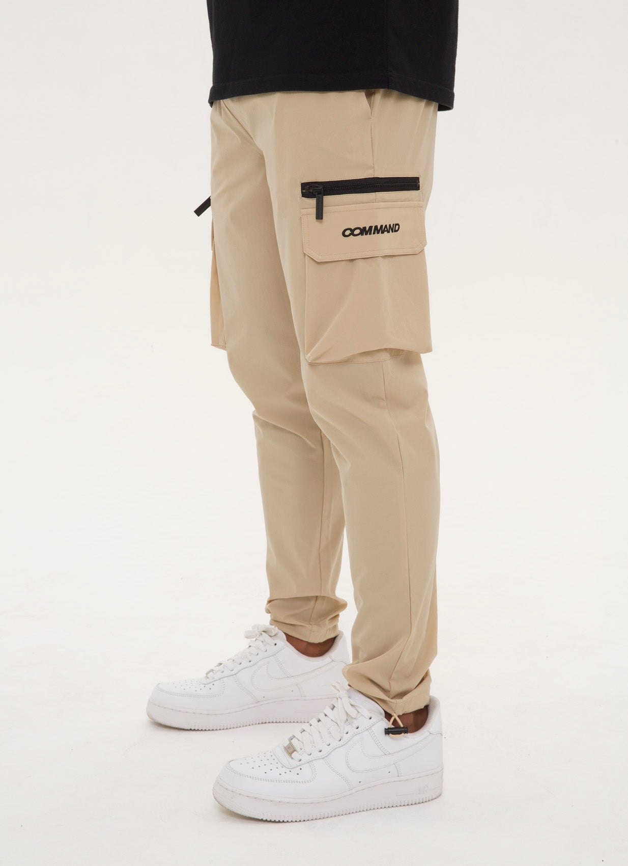 Off Duty Straight Leg Cargo Pants in Tan