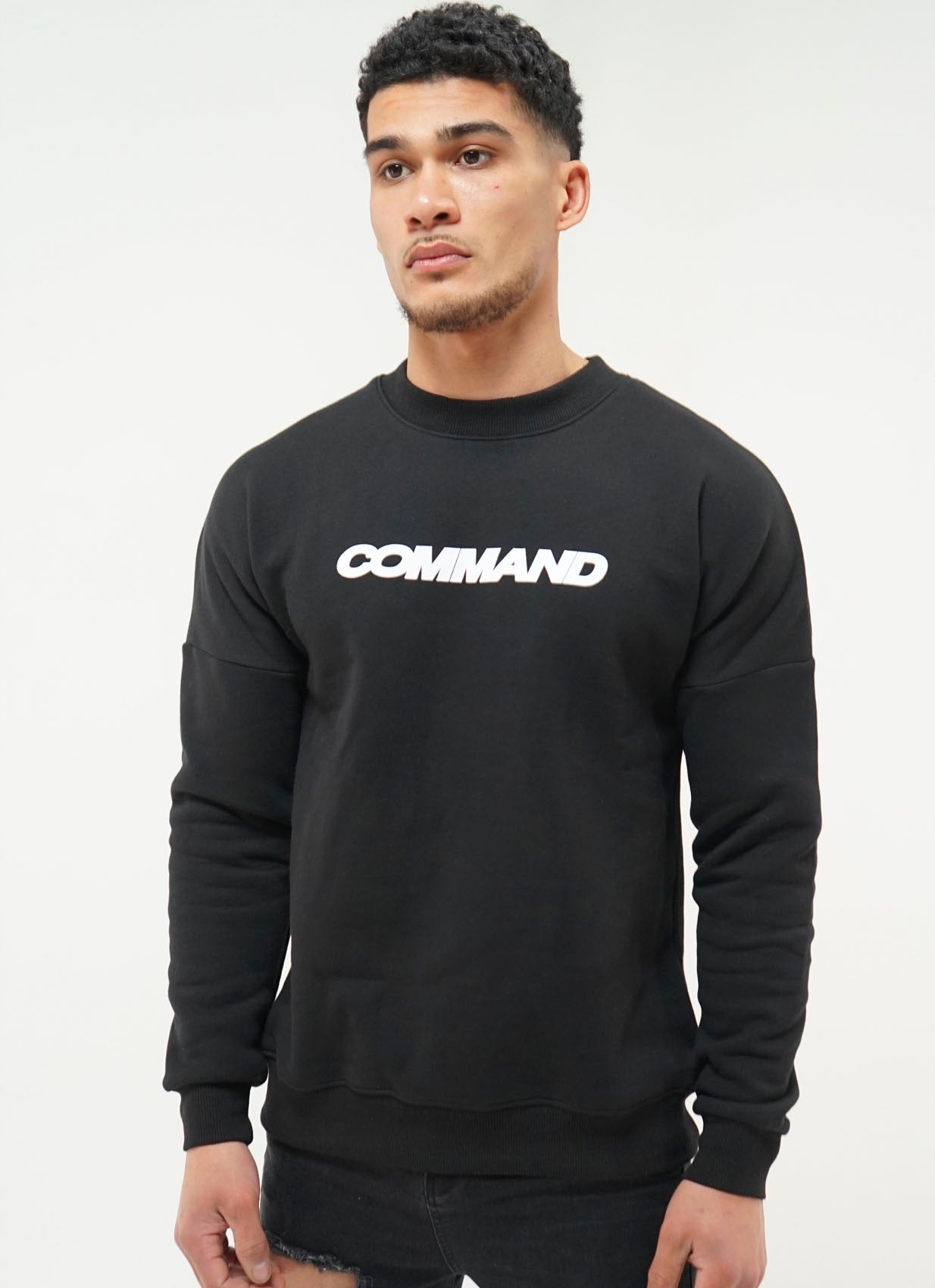 BLACK AMPLE CREWNECK