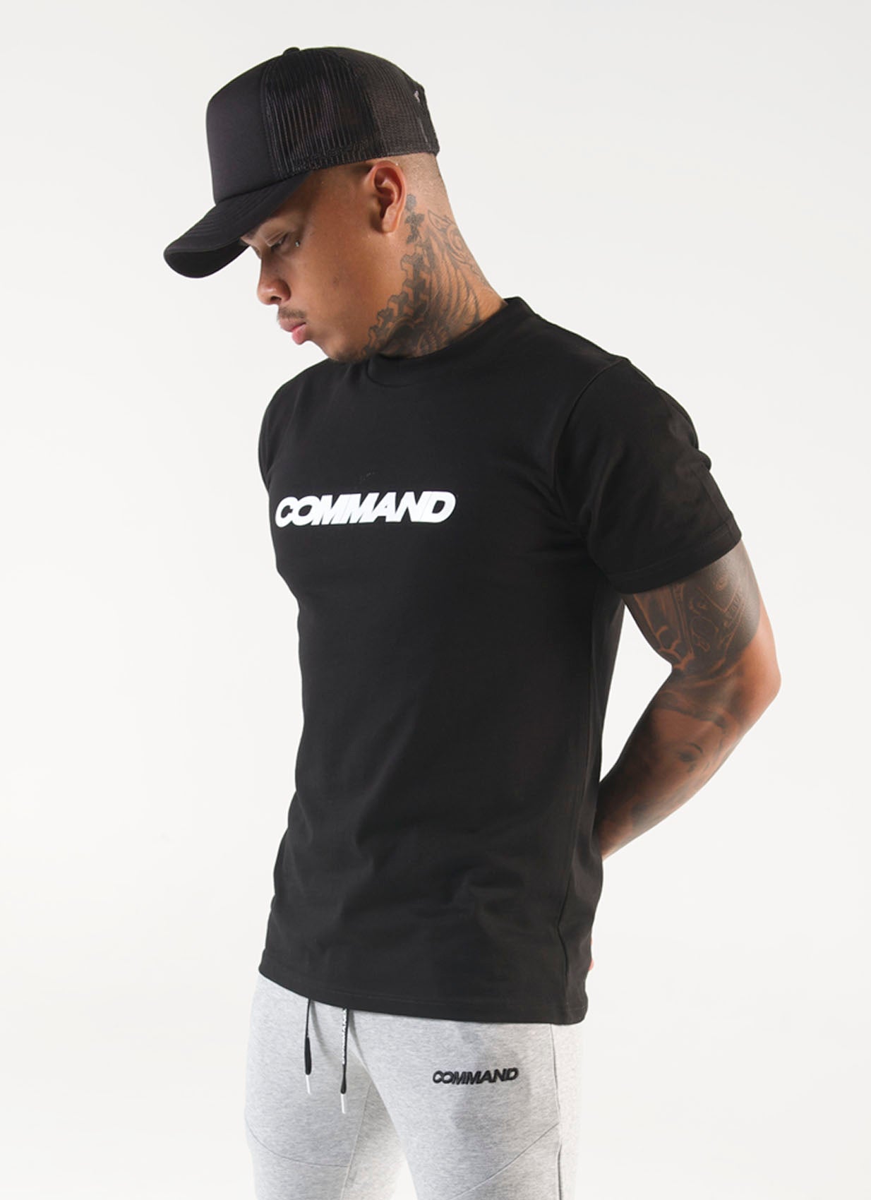 BLACK LOGO T-SHIRT